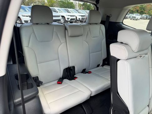 Used 2024 Kia Telluride EX image 31