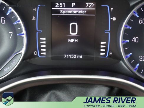 Used 2023 Chrysler Voyager LX FWD image 30