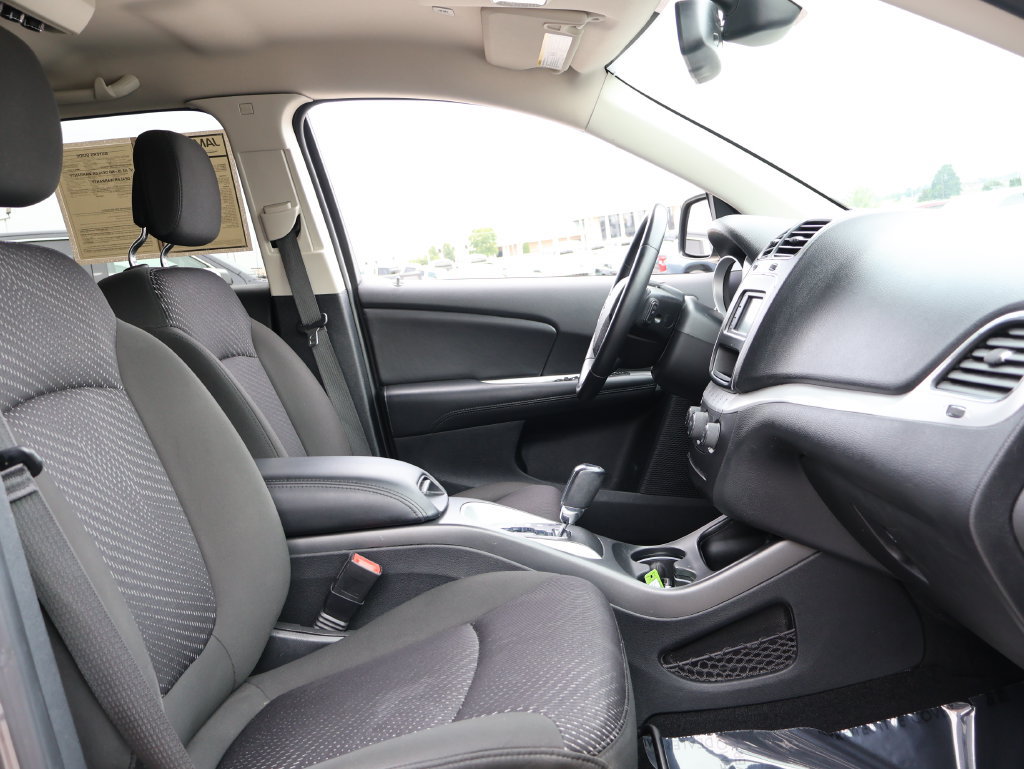 Used 2019 Dodge Journey SE w/ Premium Group FWD image 9