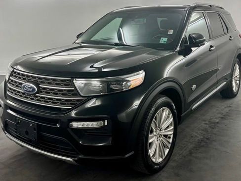 Used 2022 Ford Explorer King Ranch w/ Technology Package RWD image 5