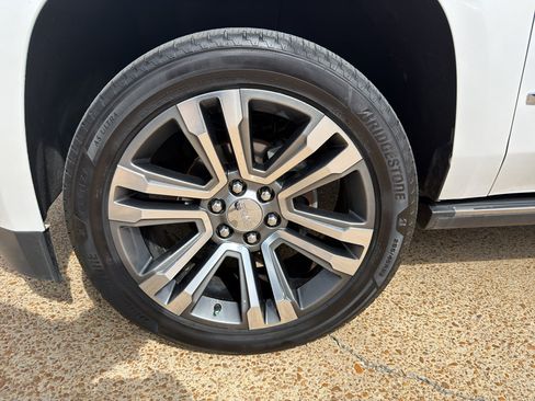 Used 2019 GMC Yukon XL Denali w/ Denali Ultimate Package RWD image 9