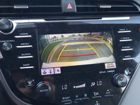 Used 2019 Toyota Camry SE w/ Audio Package FWD image 24
