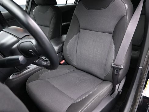 Used 2018 Dodge Charger SXT w/ Blacktop Package RWD image 21