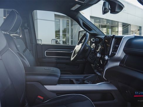 Used 2024 RAM 3500 Laramie w/ Night Edition image 20