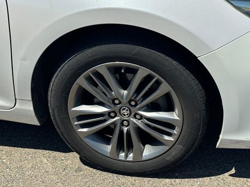 Used 2015 Toyota Camry SE FWD image 17