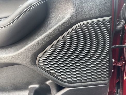 Used 2024 Jeep Grand Cherokee L Altitude image 14