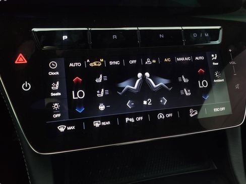 New 2024 Maserati Grecale GT image 6