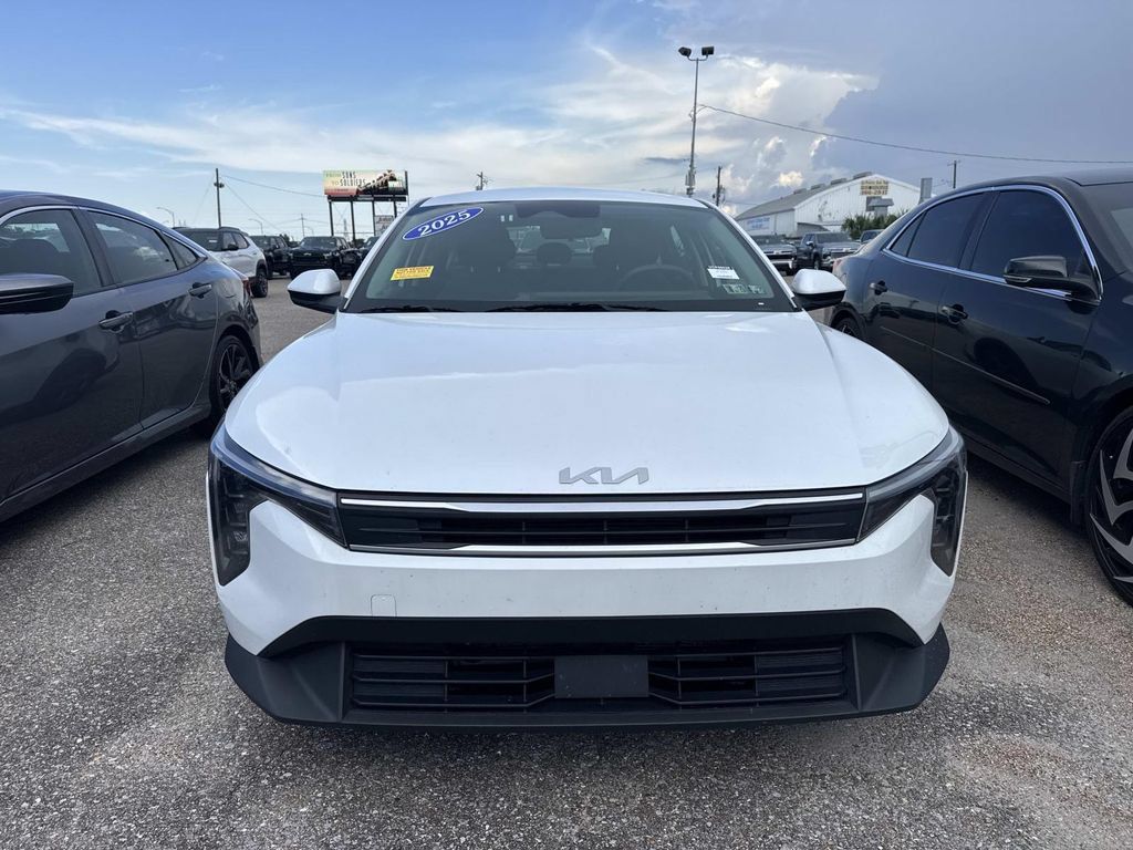 Used 2025 Kia K4 FWD image 14
