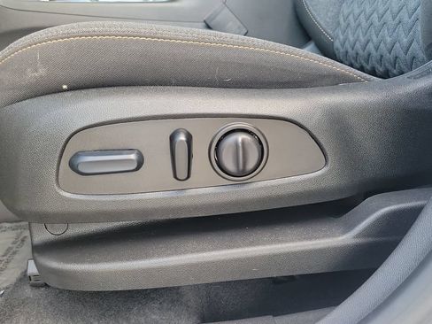 Used 2023 Chevrolet Equinox LT w/ LPO, Floor Liner Package AWD/4WD image 16
