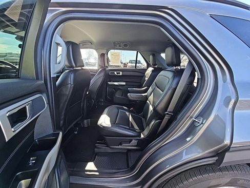 Used 2023 Ford Explorer XLT w/ Equipment Group 202A image 8