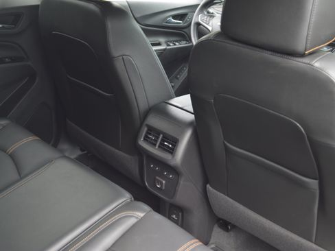 Used 2024 Chevrolet Equinox Premier AWD/4WD image 35