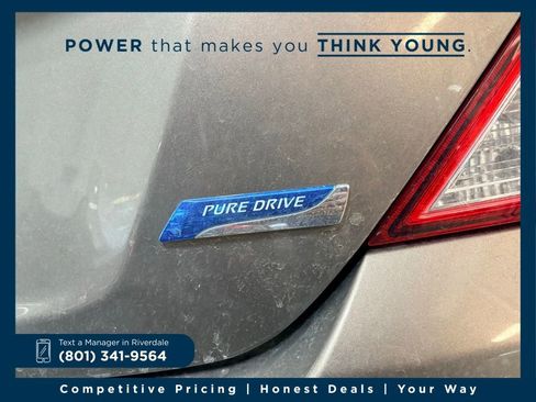 Used 2016 Nissan Versa SV image 6