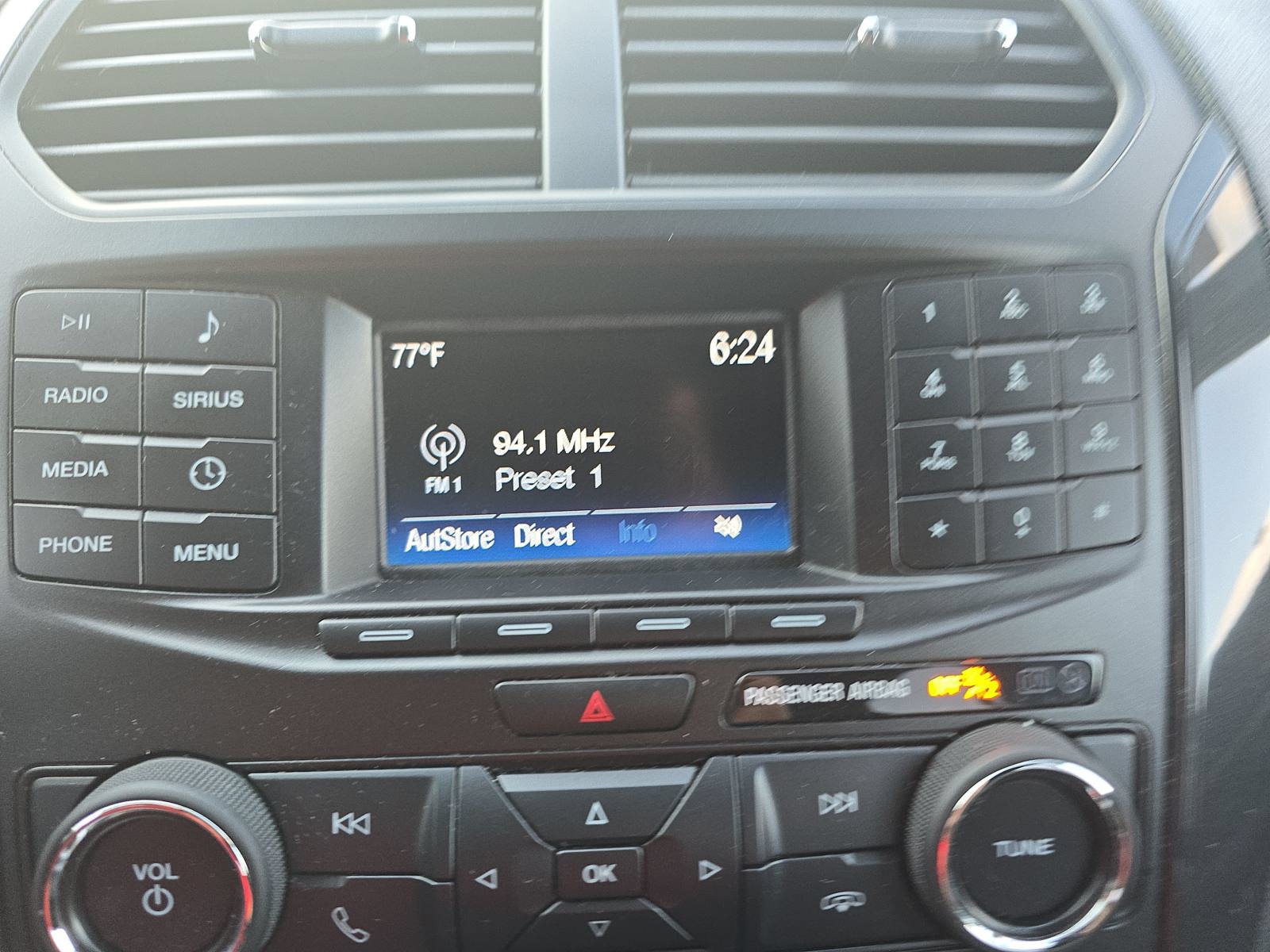 Used 2019 Ford Explorer XLT w/ Class III Trailer Tow Package AWD/4WD image 22