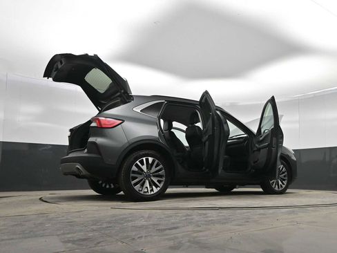 Used 2021 Ford Escape Titanium image 43