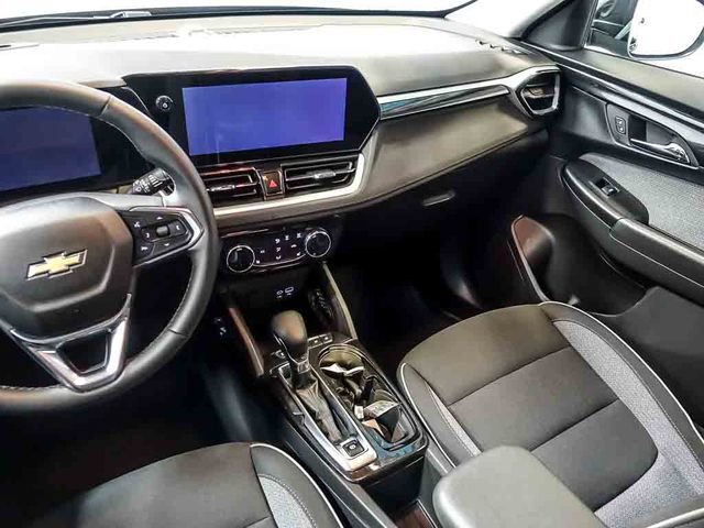 Certified 2024 Chevrolet TrailBlazer LT w/ LT Cold Weather Package FWD image 16