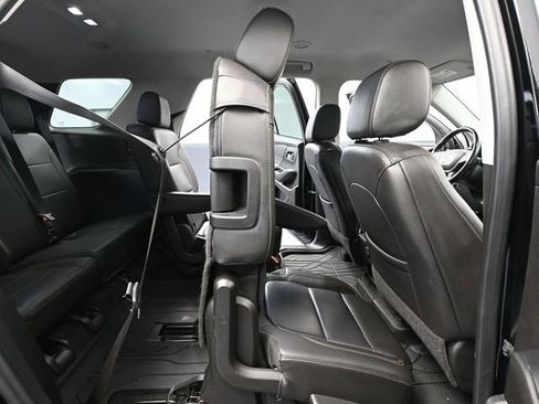 Used 2020 Chevrolet Traverse LT w/ Driver Confidence II Package AWD/4WD image 45