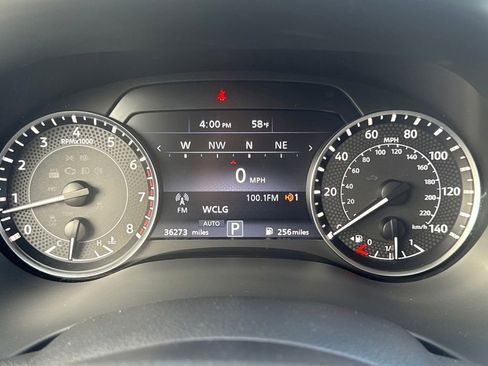 Used 2023 Nissan Armada SL w/ Captain's Chairs Package image 39