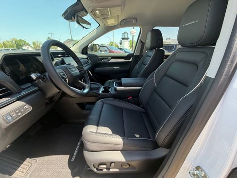 New 2026 GMC Terrain Denali AWD/4WD image 4