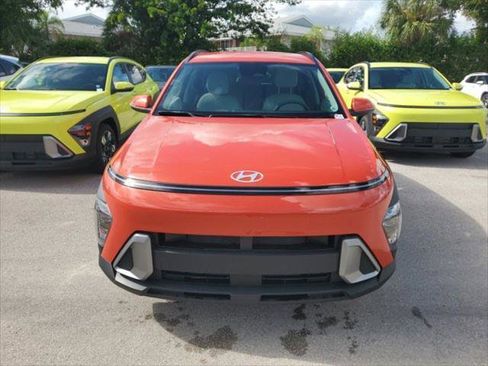 New 2025 Hyundai Kona SEL FWD image 2