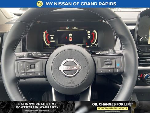 New 2025 Nissan Pathfinder Platinum image 13