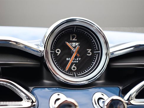 Certified 2023 Bentley Bentayga image 32