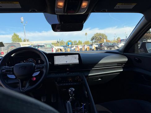 Used 2025 Hyundai Elantra N FWD image 11