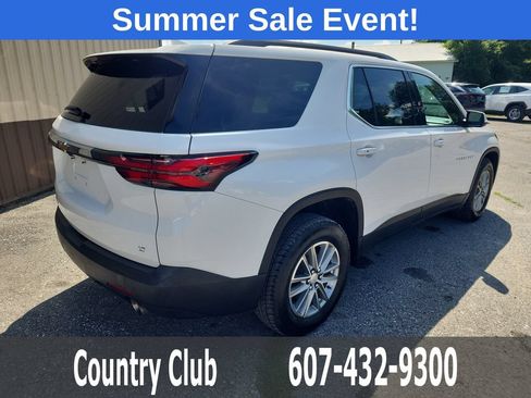 Used 2023 Chevrolet Traverse LT AWD/4WD image 8