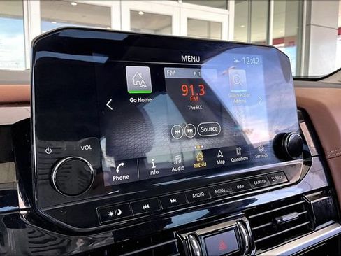 Used 2025 Nissan Pathfinder Platinum w/ Cargo Package FWD image 22