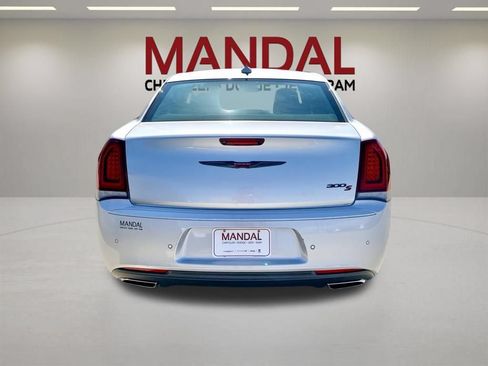 Used 2021 Chrysler 300 S RWD image 6