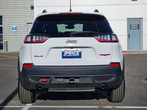 Used 2019 Jeep Cherokee Trailhawk image 7