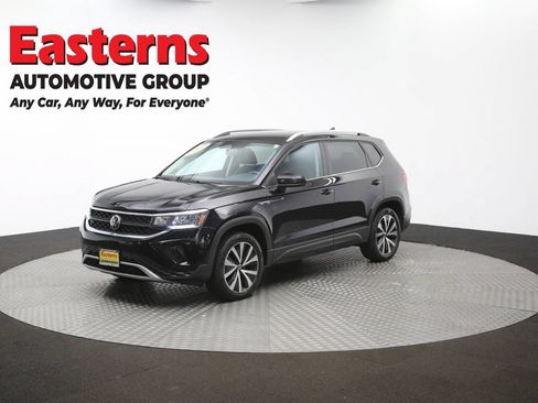 Used 2022 Volkswagen Taos SE AWD/4WD image 52