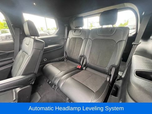 Used 2025 Jeep Grand Cherokee L Laredo AWD/4WD image 16