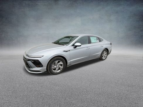 Used 2026 Hyundai Sonata SE image 9