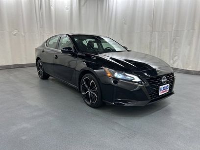 Used 2023 Nissan Altima 2.5 SR