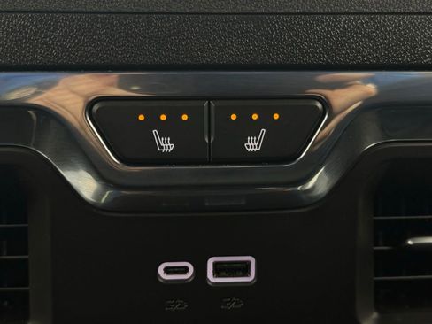 Used 2025 Chevrolet Silverado 1500 High Country w/ Technology Package image 8