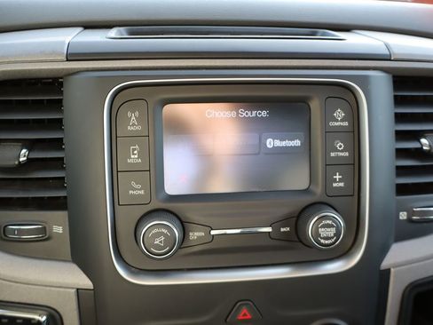 Used 2017 RAM 1500 Express image 22