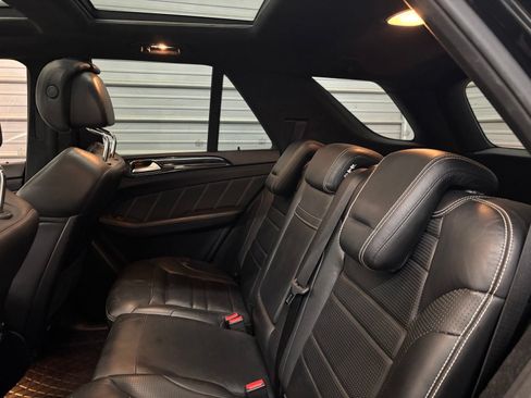 Used 2015 Mercedes-Benz ML 63 AMG 4MATIC image 26