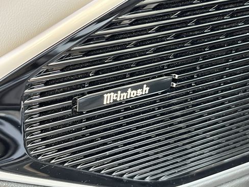 Used 2023 Jeep Wagoneer L Series III w/ Premium Group I AWD/4WD image 19