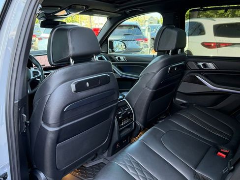 Used 2024 BMW X5 M60i AWD/4WD image 25
