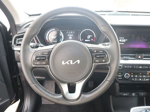 Used 2022 Kia Niro EX FWD image 34