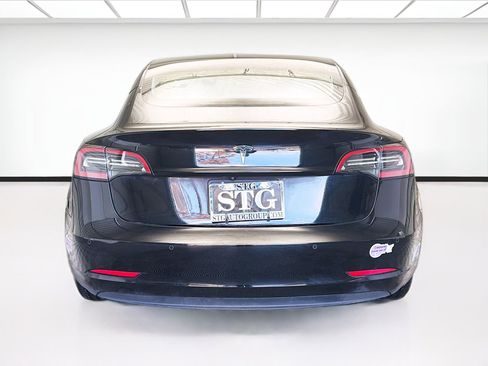 Used 2019 Tesla Model 3 Standard Range Plus image 5