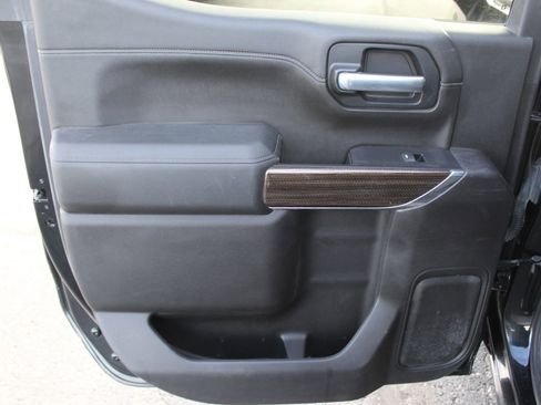 Used 2020 Chevrolet Silverado 1500 RST image 16