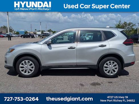 Used 2018 Nissan Rogue S AWD/4WD image 2