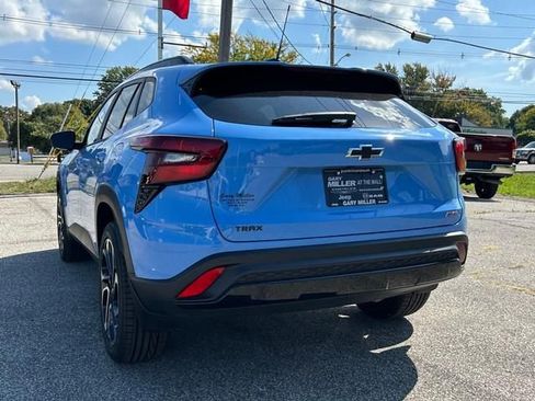 Used 2024 Chevrolet Trax RS w/ Driver Confidence Package image 5