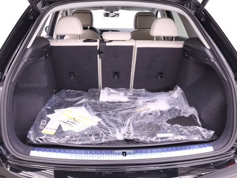 Certified 2025 Audi Q3 2.0T Premium w/ Convenience Package image 21