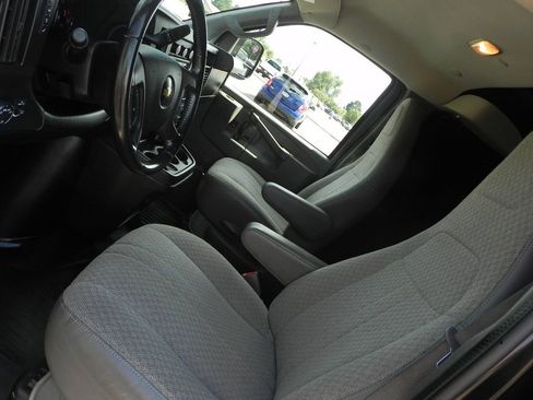 Used 2020 Chevrolet Express 3500 3500 w/ Driver Convenience Package image 18