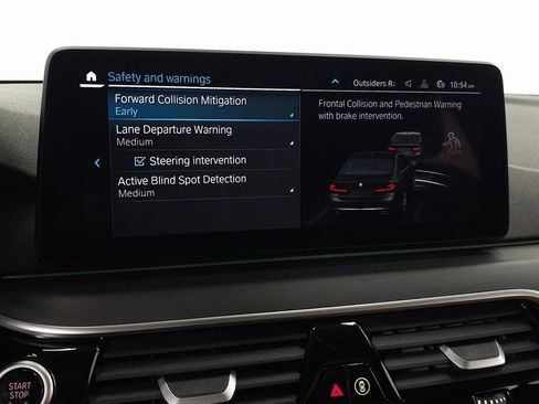 Used 2023 BMW 530e xDrive w/ Premium Package image 28