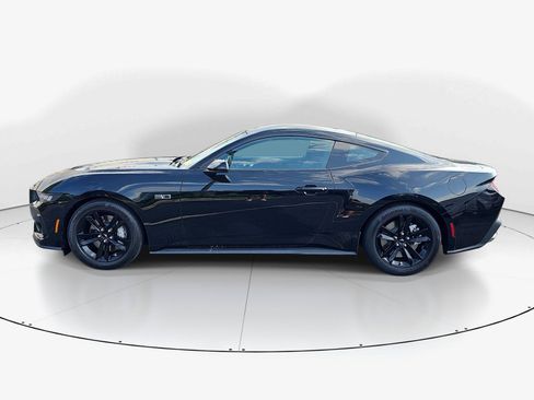 Used 2024 Ford Mustang GT RWD image 6