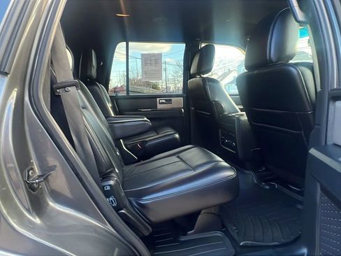 Used 2017 Ford Expedition XLT w/ Equipment Group 202A image 32