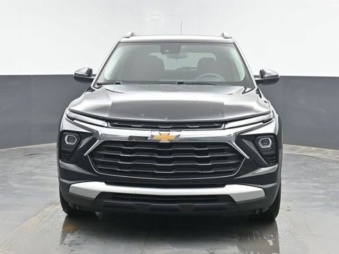 Used 2024 Chevrolet TrailBlazer LT FWD image 3